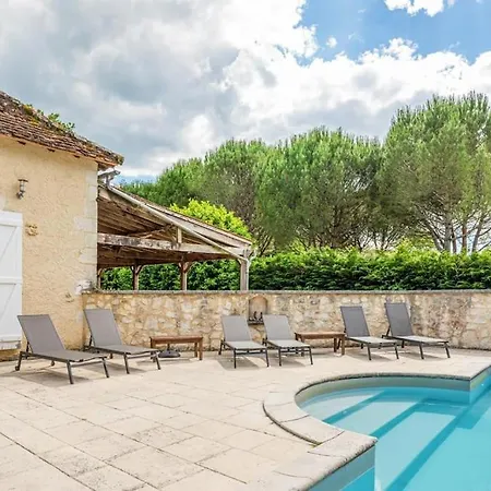 Beautiful French Villa, Sleeps 8, Private Pool & Starlink Wifi Bourdeilles