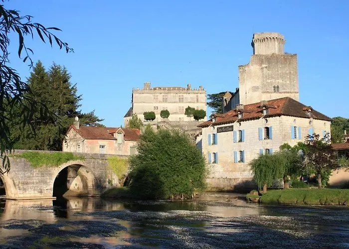 Beautiful French Villa, Sleeps 8, Private Pool & Starlink Wifi * Bourdeilles